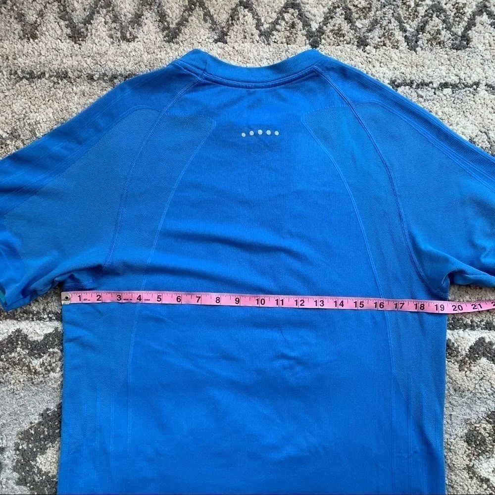 Nike Fit Dry Carolina Blue Vented Short Sleeve Shirt Large